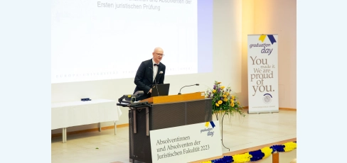 thumbnail of medium Graduation Day 2023 - Zeugnisübergabe der Juristischen Fakultät © Witold Cholewa 81