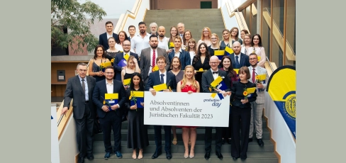 thumbnail of medium Graduation Day 2023 - Zeugnisübergabe der Juristischen Fakultät © Witold Cholewa 74