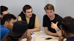 thumbnail of medium Seminar: Democracy in Crisis? Business, Politics, and Society